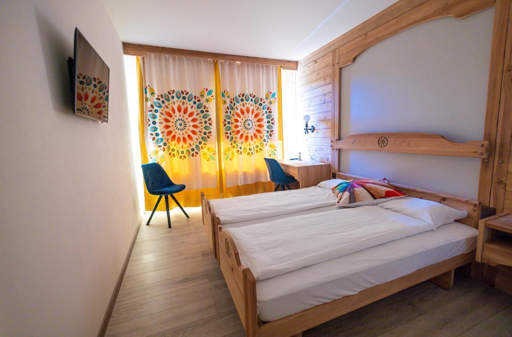 Agence Alv - Art Le Vin Hotel Salgesch